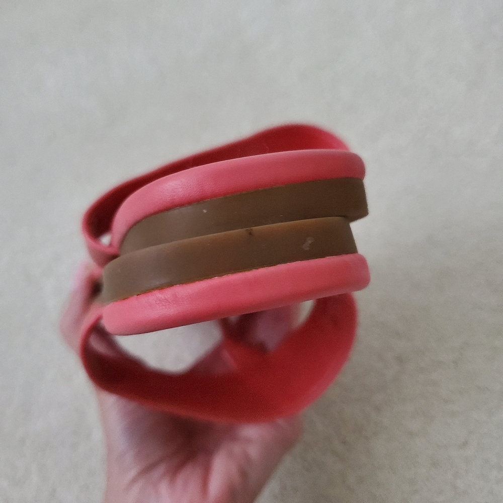 Coach Jaclyn Leather with Gold Sandals Coral sz6 - Picture 9 of 16